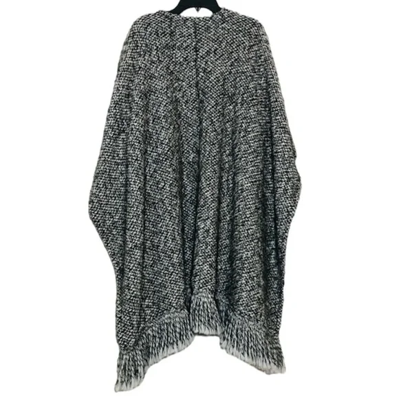 NWT Bryn Walker Women's Black & White Tweed Fringed Hemline Wrap Poncho size S - Picture 11 of 13